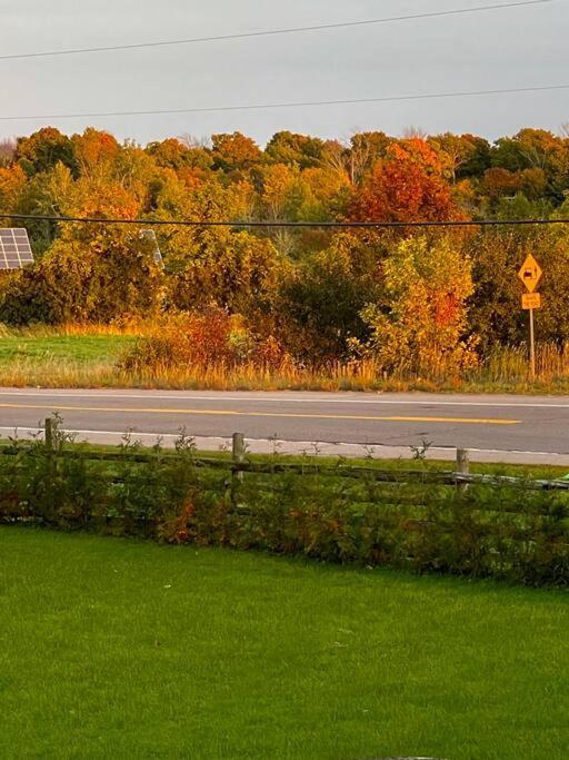 The Barns Of Brighton Near Prince Edward County Bagian luar foto